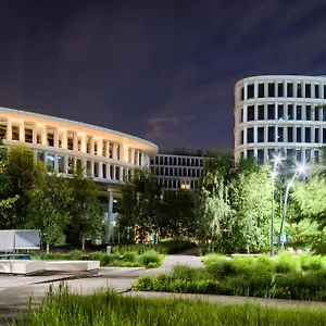 Sound Garden Airport Szálloda